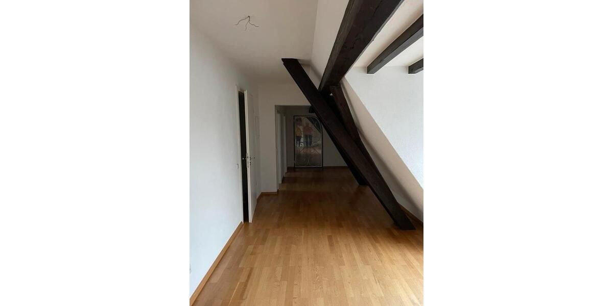 Dachgeschoßwohnung Schliengen - 2 Zimmer, 100 m&sup2;, 1.350&euro; | Angebot:26286904