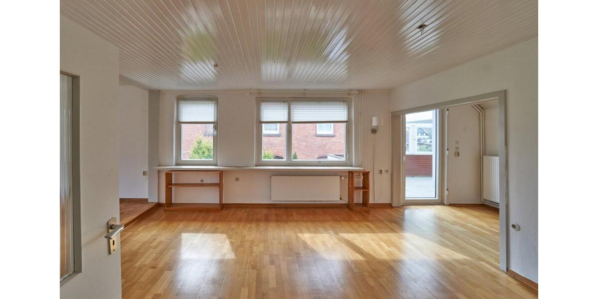 Etagenwohnung Hameln Kernstadt - 4 Zimmer, 132 m&sup2;, 925&euro; | Angebot:25157585