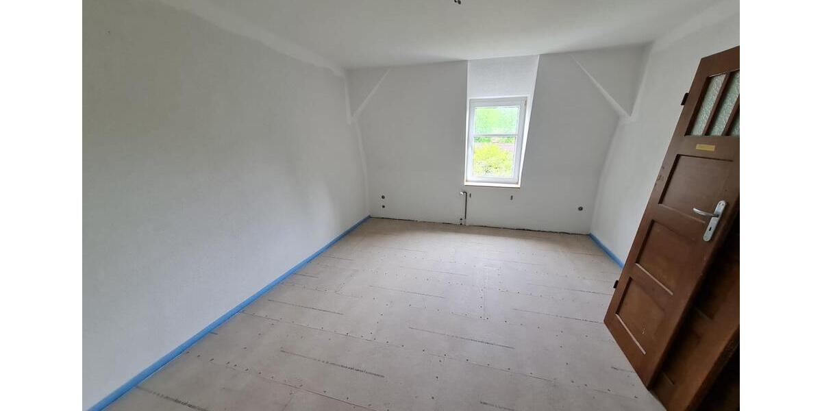 Dachgeschoßwohnung Burgstädt - 3 Zimmer, 85 m&sup2;, 585&euro; | Angebot:26160920