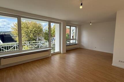 Kirchen: Frisch renovierte Wohnung mit Balkon und Terrasse 4 zimmer