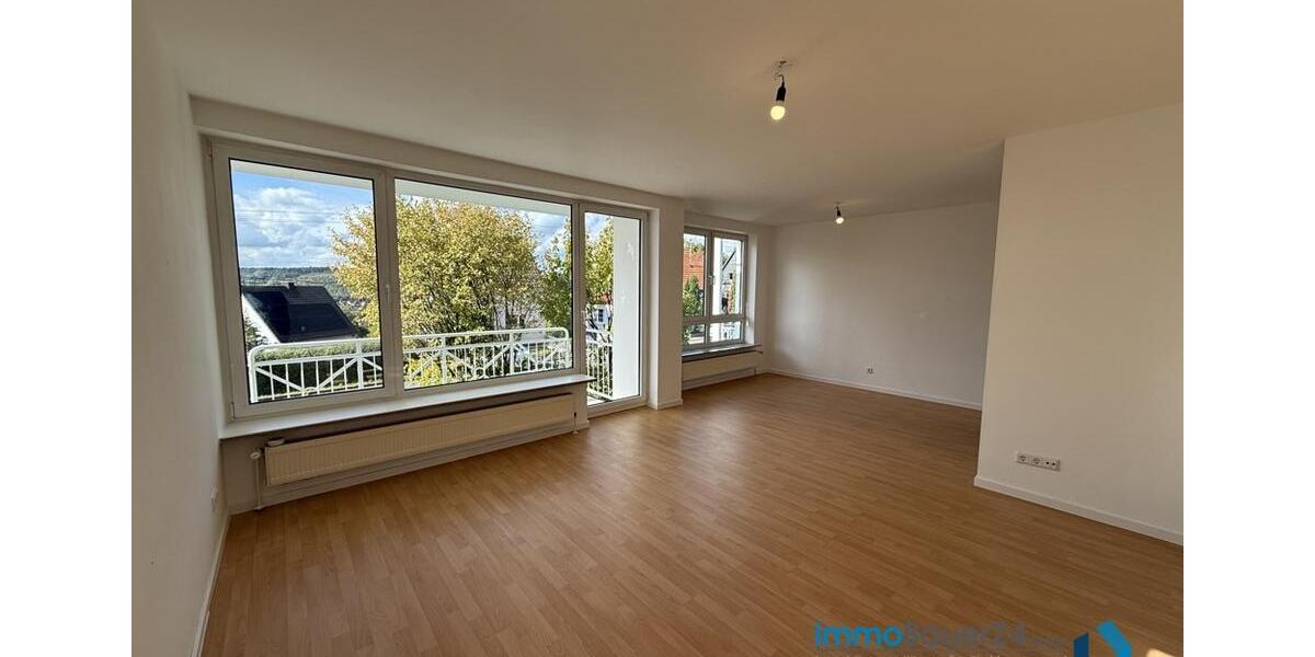 Kirchen: Frisch renovierte Wohnung mit Balkon und Terrasse 4 zimmer