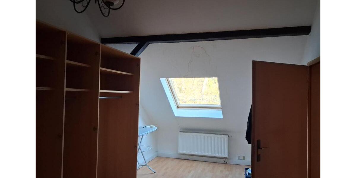 Dachgeschoßwohnung Herdorf - 3 Zimmer, 75 m&sup2;, 450&euro; | Angebot:26639860