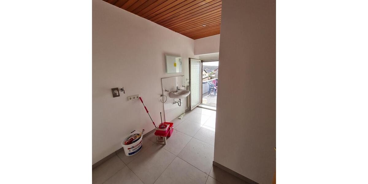 Etagenwohnung Heusweiler - 2 Zimmer, 85 m&sup2;, 700&euro; | Angebot:26444186