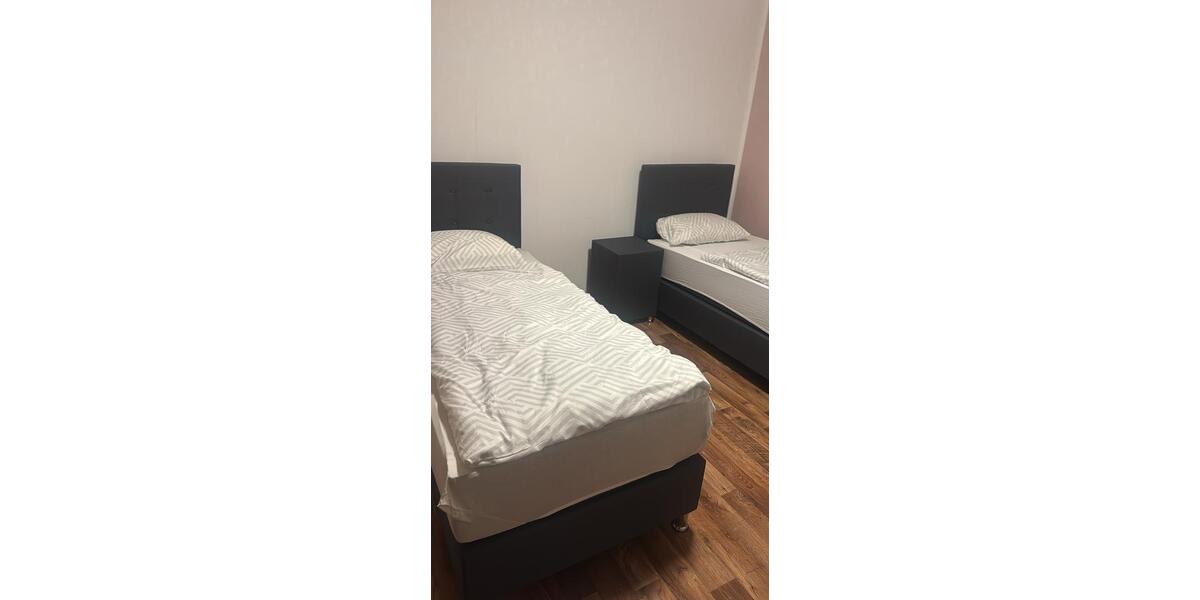 Wohnen auf Zeit Bad Salzuflen - 4 Zimmer, 100 m&sup2;, 25&euro; | Angebot:26289075