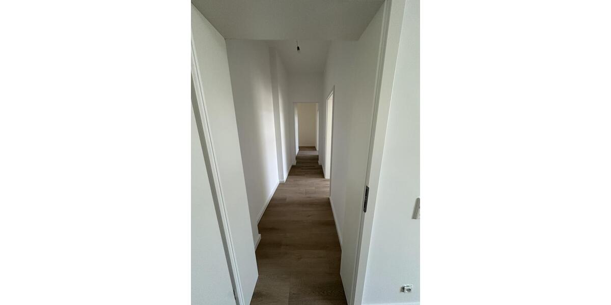 Etagenwohnung Wuppertal Gemarkung Langerfeld - 5 Zimmer, 127 m&sup2;, 1.150&euro; | Angebot:25230741