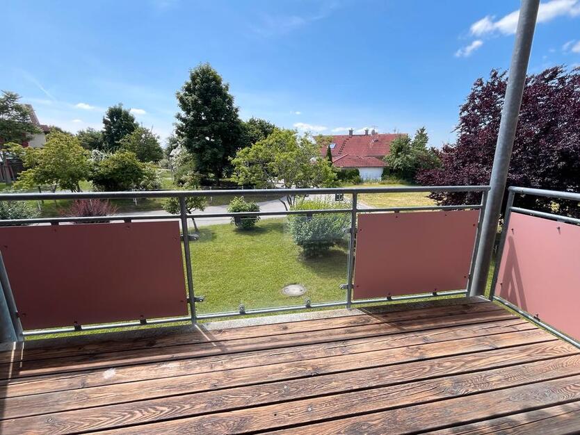 Sonnige, ruhige 2 Zimmer Wohnung