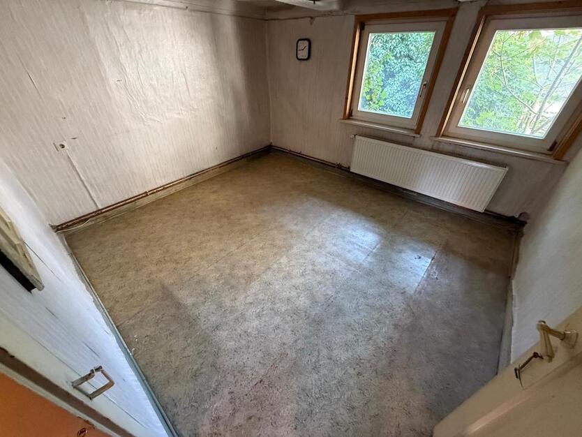 Stadthaus mit Potenzial f. Handwerker Mehrgenerationen WG möglich zimmer