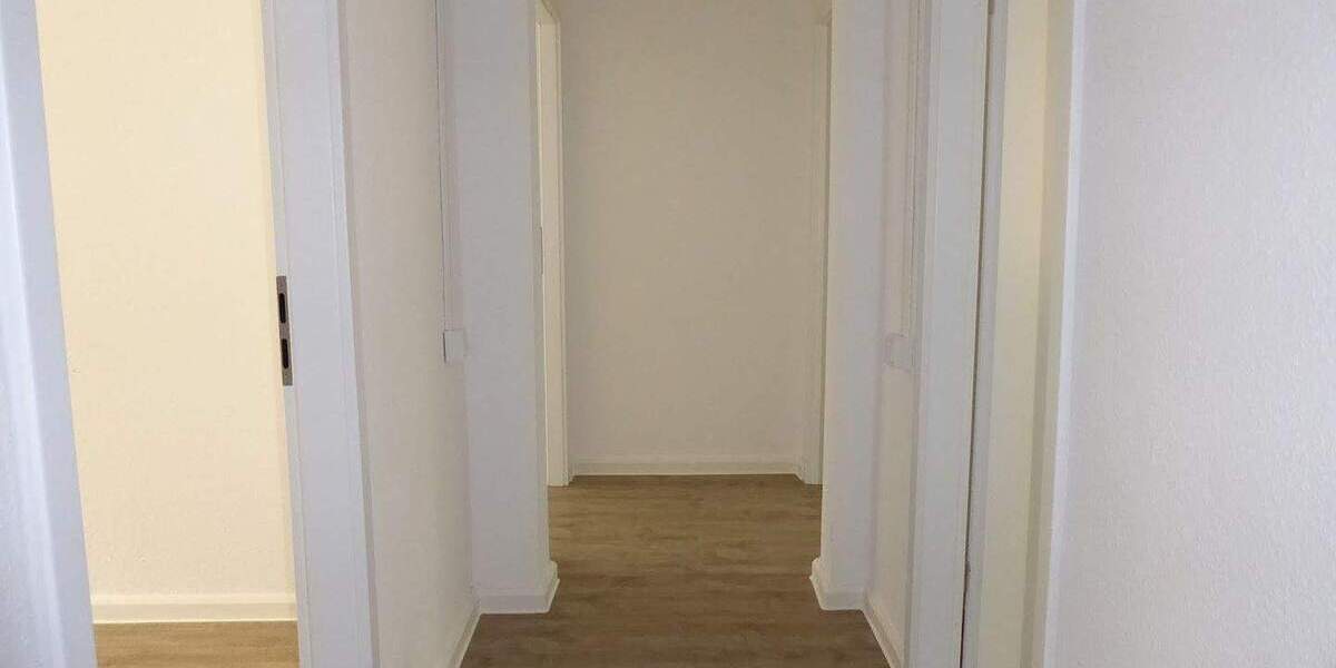 Etagenwohnung Bernburg (Saale) Bernburg - 3 Zimmer, 57 m&sup2;, 329&euro; | Angebot:25739820