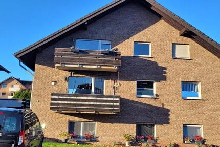 Kall DG -Wohnung 76m² mit Garage und Stellplatz zu vermieten 3 zimmer