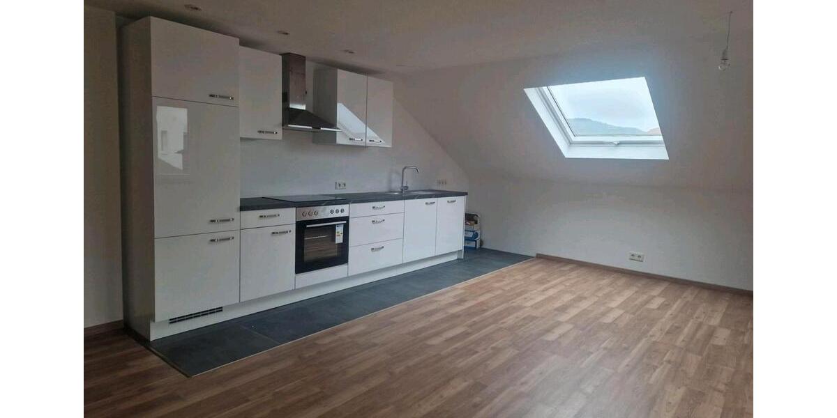 Dachgeschoßwohnung Gaildorf - 3 Zimmer, 90 m&sup2;, 870&euro; | Angebot:26519367