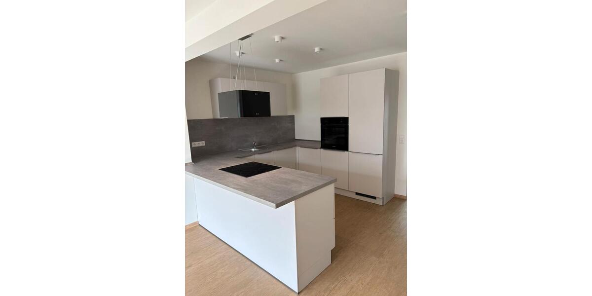 Etagenwohnung Knittlingen - 4 Zimmer, 100 m&sup2;, 1.400&euro; | Angebot:26048812