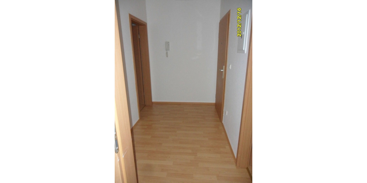Dachgeschoßwohnung Plauen - 3 Zimmer, 72 m&sup2;, 290&euro; | Angebot:25871919