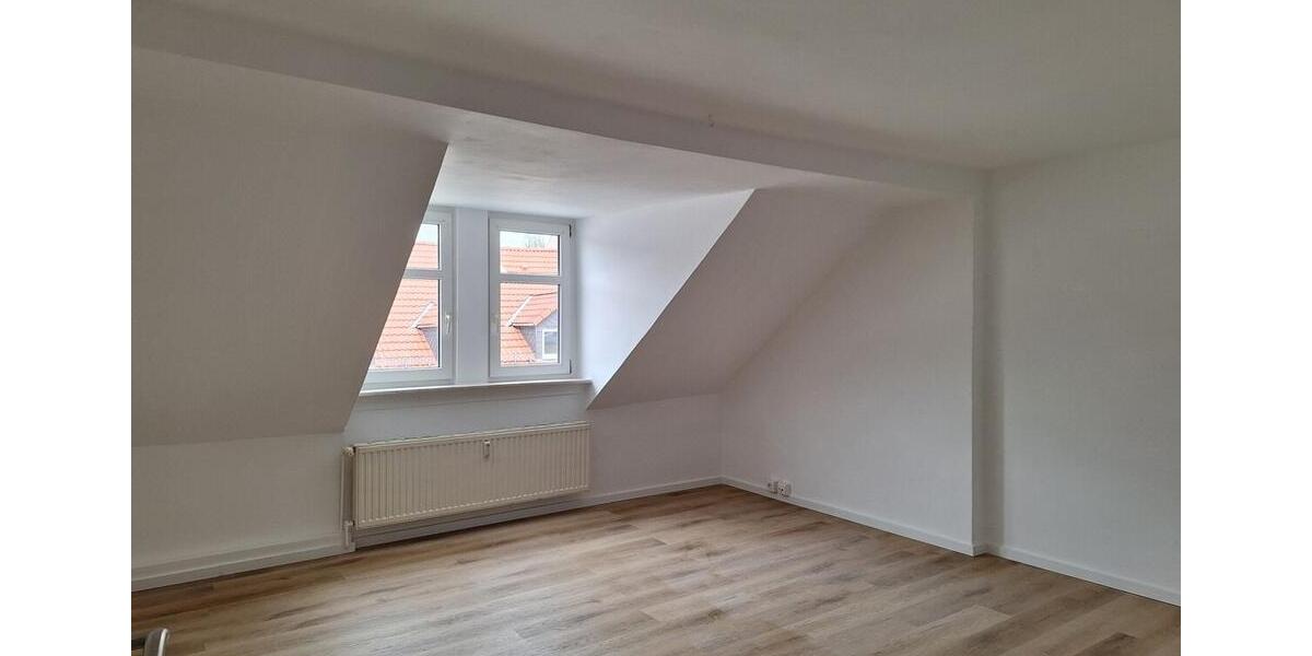 Dachgeschoßwohnung Freiberg - 2 Zimmer, 50 m&sup2;, 350&euro; | Angebot:26354998