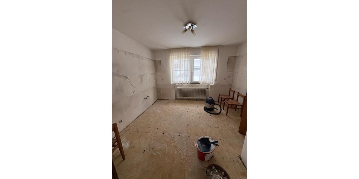 Erdgeschoßwohnung Neukirchen vorm Wald - 4 Zimmer, 110 m&sup2;, 900&euro; | Angebot:24893404