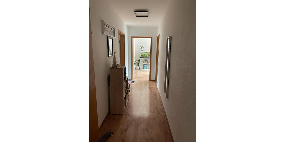 Dachgeschoßwohnung Frankfurt (Oder) - 4 Zimmer, 95 m&sup2;, 1.110&euro; | Angebot:26477855