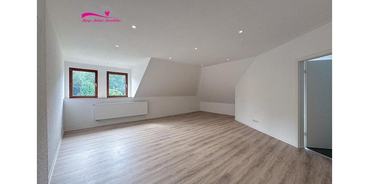 4-Zimmer-Dachgeschosswohnung mit Gartennutzung – sofort bezugsfrei 4 zimmer