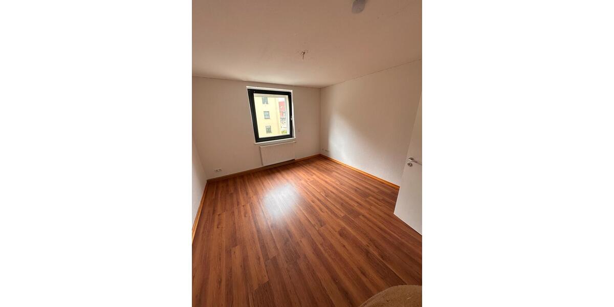 Etagenwohnung Völklingen - 3 Zimmer, 76 m&sup2;, 600&euro; | Angebot:26653366
