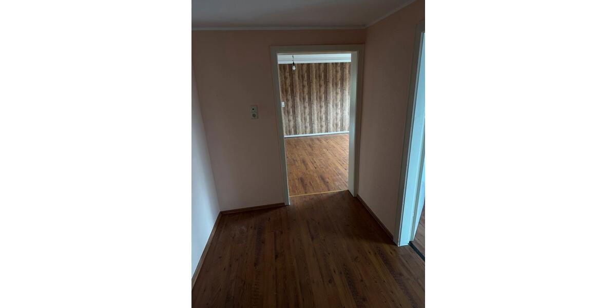 Etagenwohnung Bad Gandersheim - 4.5 Zimmer, 120 m&sup2;, 700&euro; | Angebot:26522373