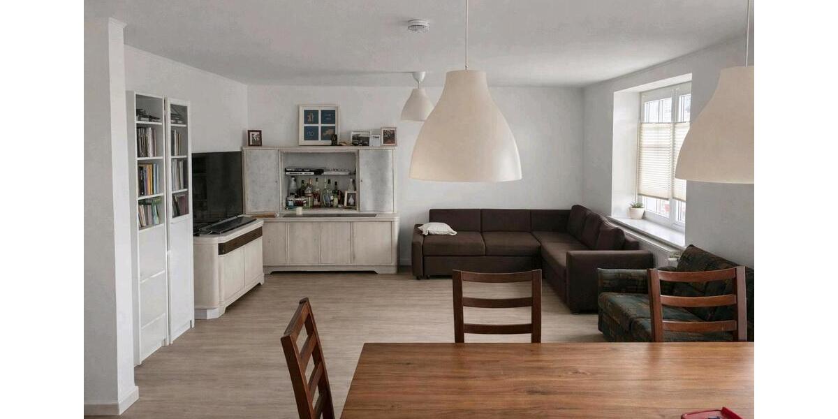 Dachgeschoßwohnung Barmstedt - 3.5 Zimmer, 120 m&sup2;, 1.100&euro; | Angebot:25977843