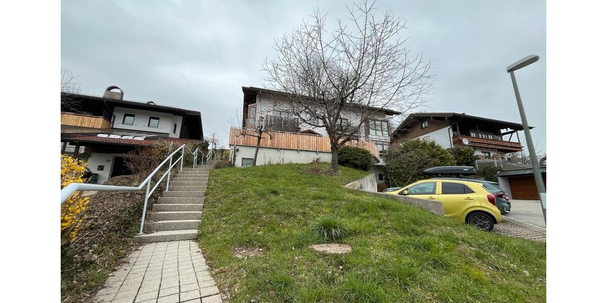 Dachgeschoßwohnung Siegsdorf - 3 Zimmer, 68 m&sup2;, 1.440&euro; | Angebot:26285822