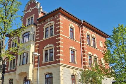 Stilvoll Wohnen in denkmahlgeschützter Stadtvilla - großzügige 4- Raum - DG - Wohnung zu vermieten 4 zimmer