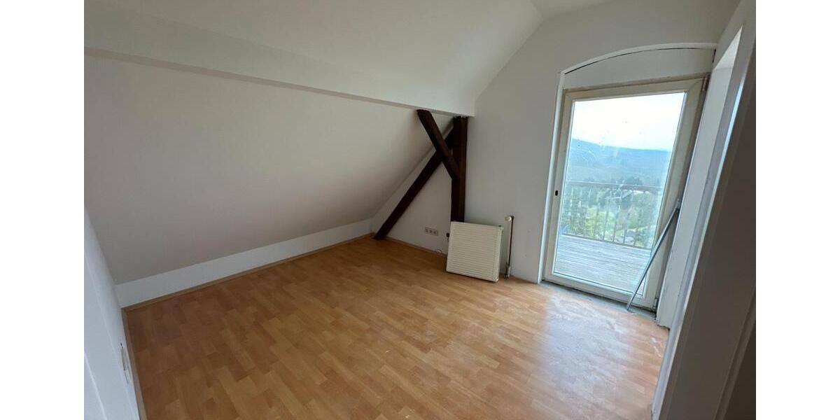 Dachgeschoßwohnung Biebertal - 3 Zimmer, 75 m&sup2;, 700&euro; | Angebot:26534373