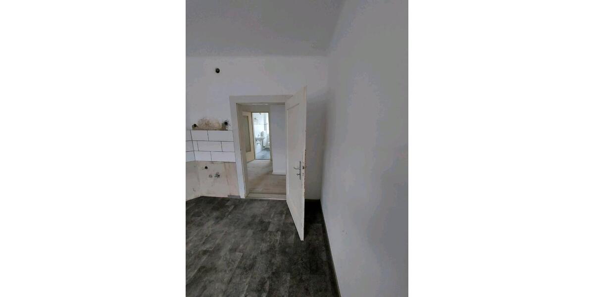 Etagenwohnung Thiersheim - 3 Zimmer, 75 m&sup2;, 670&euro; | Angebot:26273999