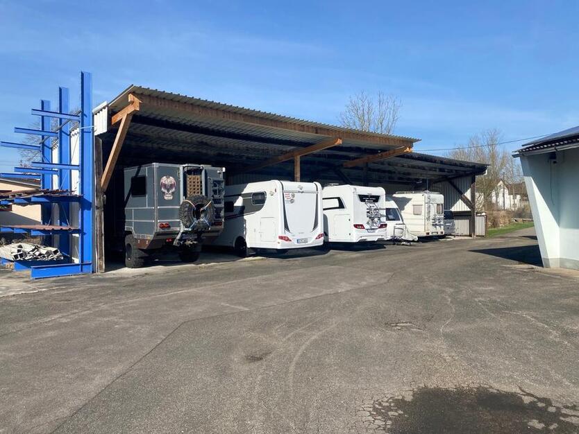 Wohnmobil Wohnwagen Stellplatz überdacht