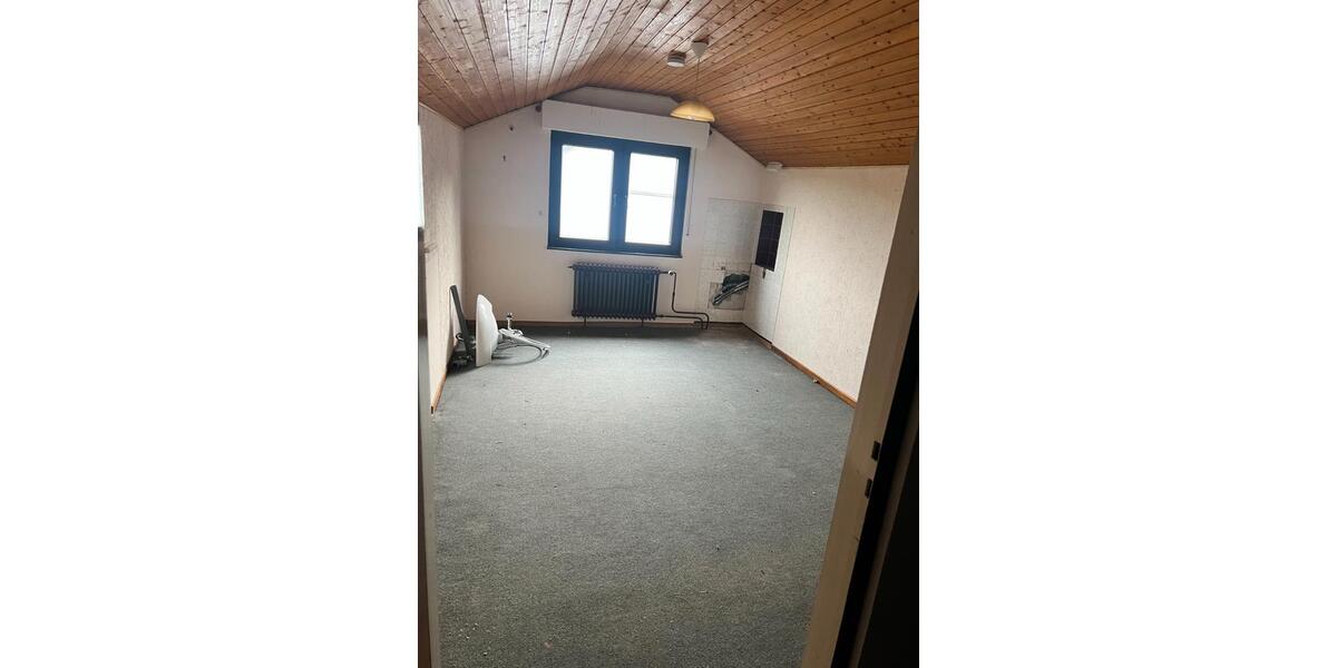 Erdgeschoßwohnung Lennestadt - 4 Zimmer, 110 m&sup2;, 890&euro; | Angebot:26635689