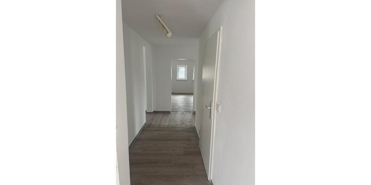 Etagenwohnung Siegen Kaan-Marienborn - 4 Zimmer, 115 m&sup2;, 950&euro; | Angebot:26618918
