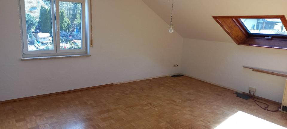 Dachgeschoßwohnung Bad Grönenbach - 3 Zimmer, 105 m&sup2;, 625&euro; | Angebot:26253684