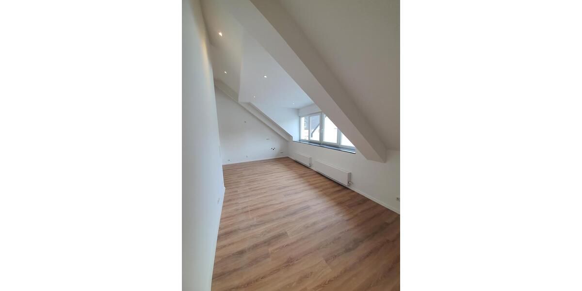 Dachgeschoßwohnung Völklingen - 2 Zimmer, 55 m&sup2;, 500&euro; | Angebot:26289206