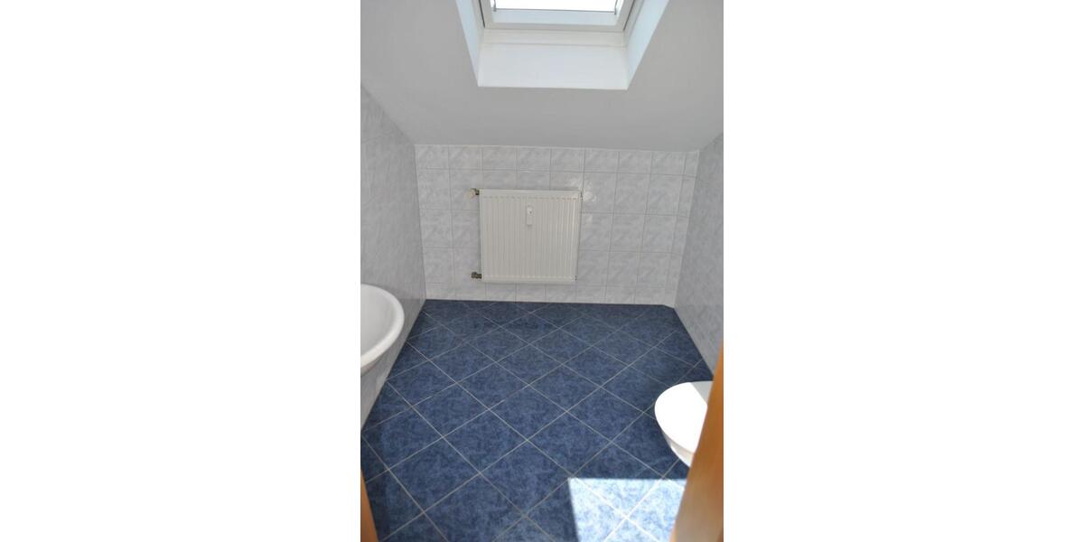 Dachgeschoßwohnung Deggendorf - 3.5 Zimmer, 800&euro; | Angebot:23243892