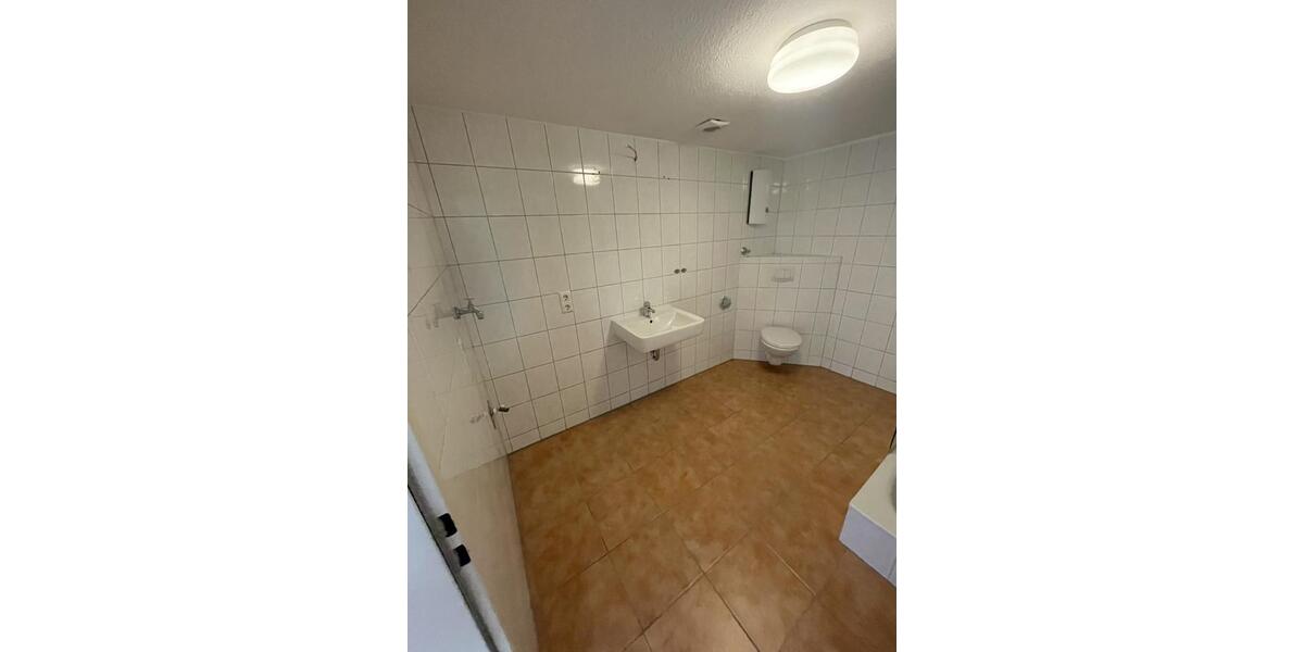 Dachgeschoßwohnung Moers - 3 Zimmer, 100 m&sup2;, 750&euro; | Angebot:22127287