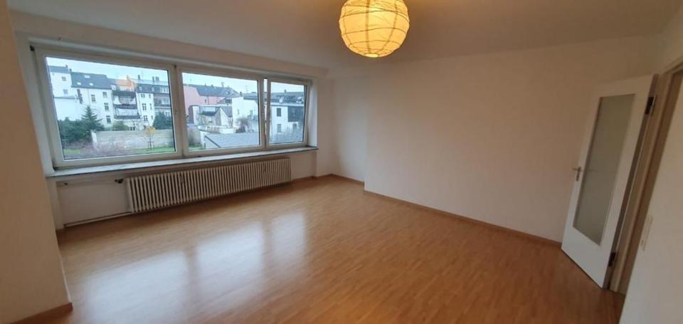 Zentral gelegene helle 3 Zimmer Wohnung in Krefeld 3 zimmer