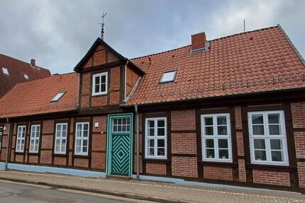 Haus Celle Altenhagen - 4 Zimmer, 115 m&sup2;, 1.320&euro; | Angebot:26675544