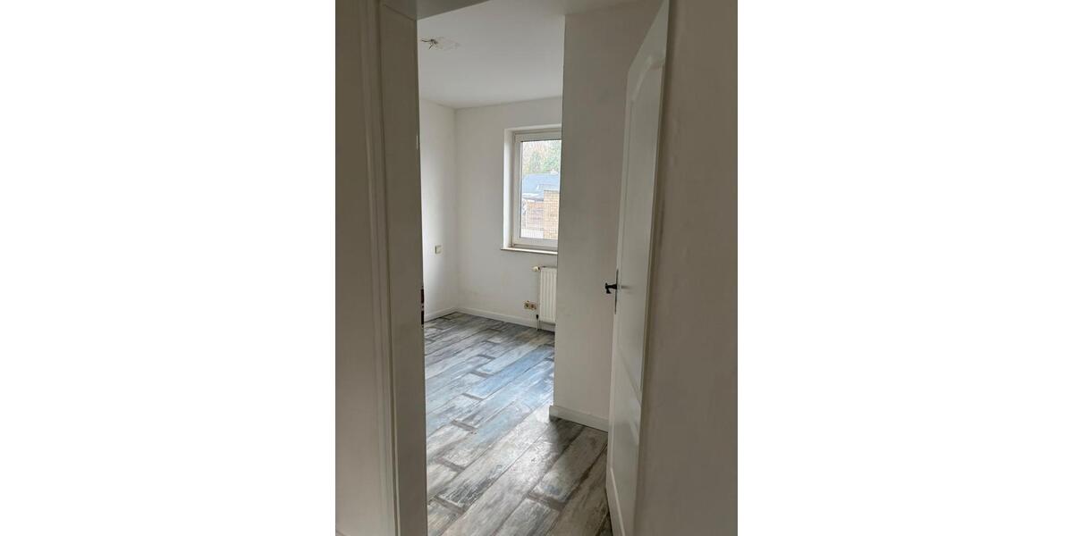 Erdgeschoßwohnung Plön - 4 Zimmer, 110 m&sup2;, 1.100&euro; | Angebot:25940784