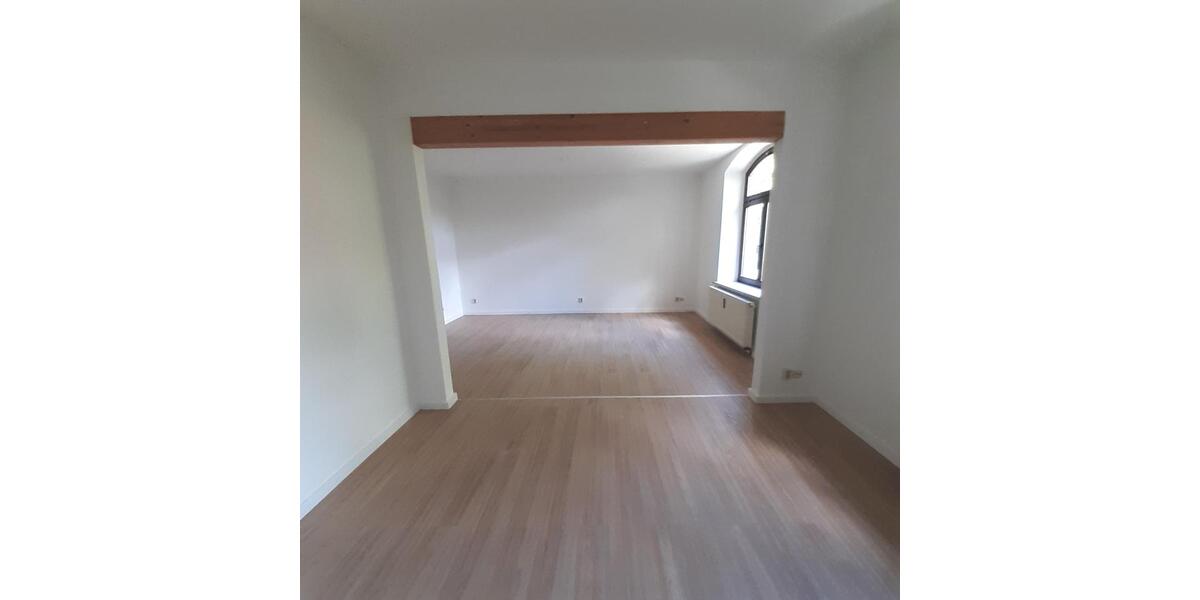 Erdgeschoßwohnung Plauen Bahnhofsvorstadt - 4 Zimmer, 110 m&sup2;, 605&euro; | Angebot:26533102