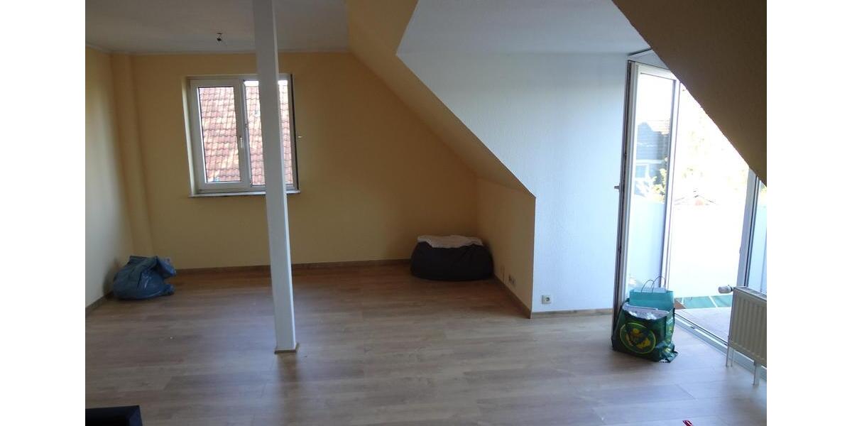 Dachgeschoßwohnung Stade - 2.5 Zimmer, 66 m&sup2;, 595&euro; | Angebot:26538416