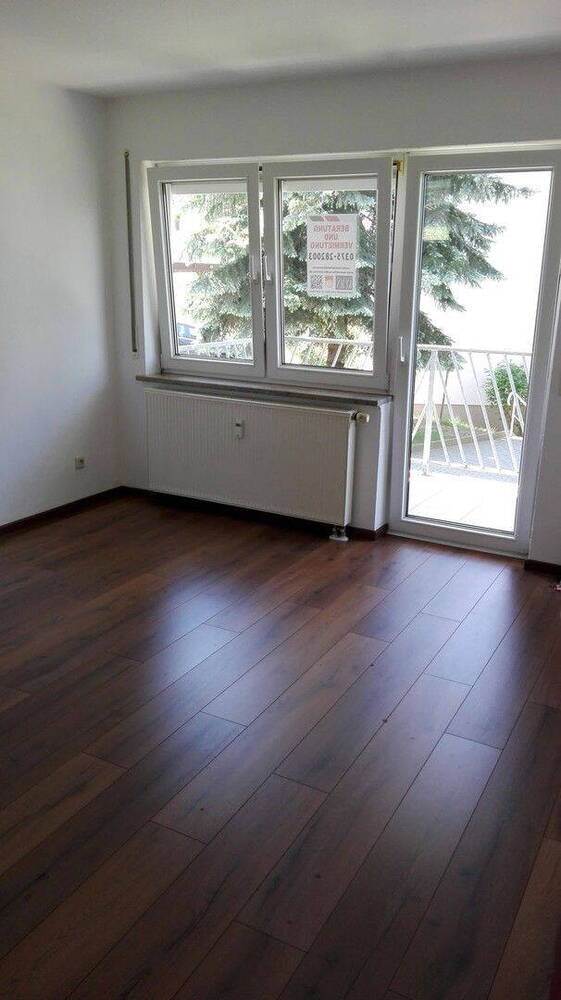 Gepflegte 2-Zimmer Wohnung im Grünen mit EBK, Balkon, Keller und TG-Stellplatz