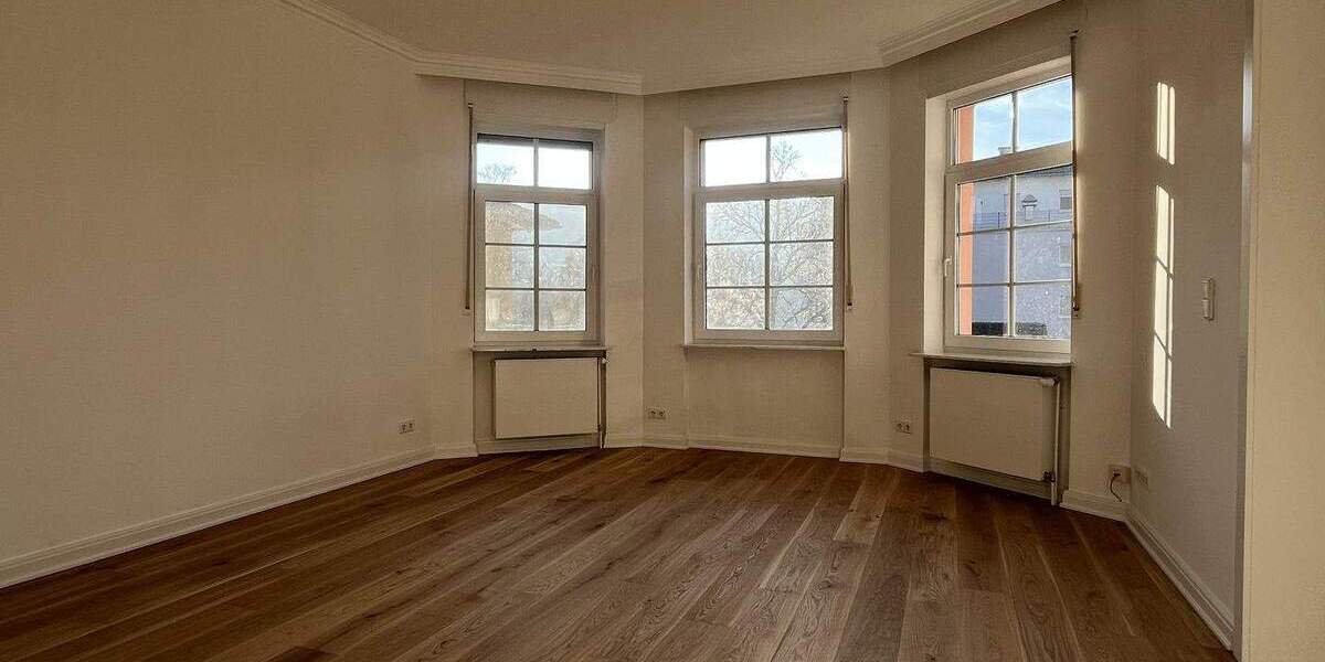 Doppelhaushälfte Bad Orb - 7 Zimmer, 250 m&sup2;, 1.900&euro; | Angebot:24775746