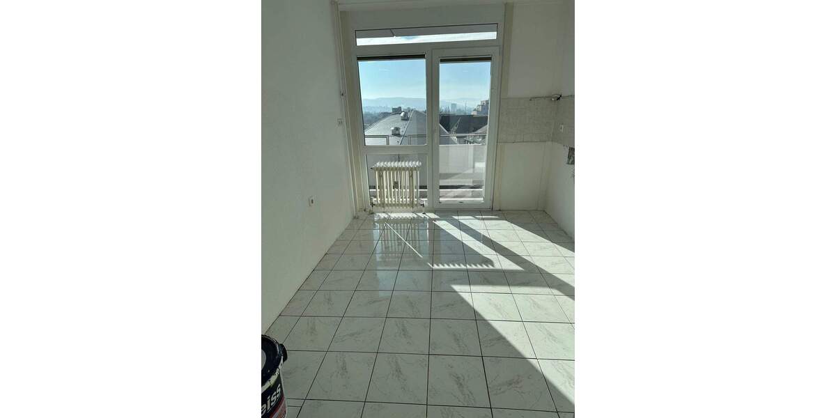 Etagenwohnung Lörrach - 3 Zimmer, 90 m&sup2;, 1.360&euro; | Angebot:24827969