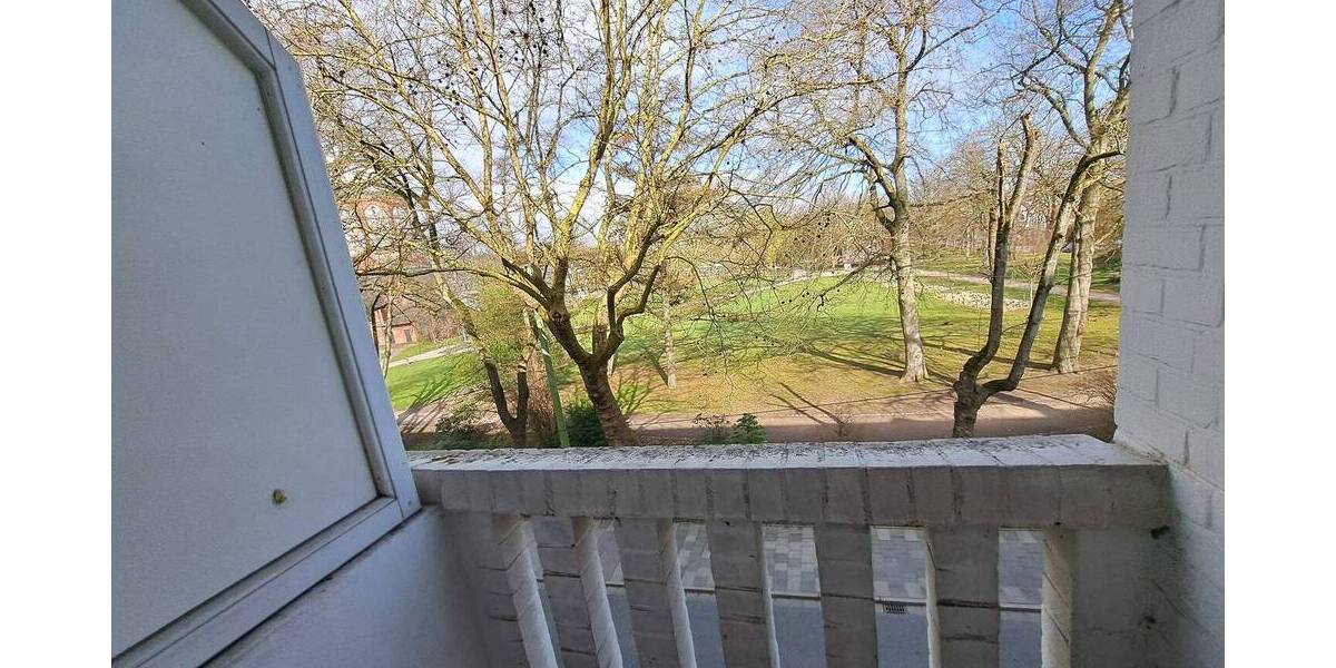 Etagenwohnung Bremerhaven Lehe - 3 Zimmer, 93 m&sup2;, 590&euro; | Angebot:26108575