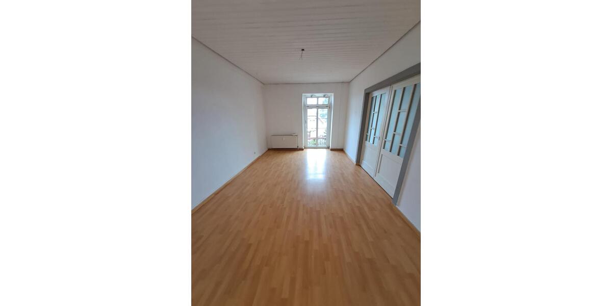 Etagenwohnung Porta Westfalica - 3 Zimmer, 90 m&sup2;, 690&euro; | Angebot:26134644