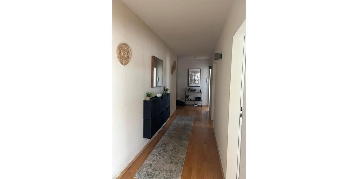 Dachgeschoßwohnung Friedrichsdorf - 3 Zimmer, 120 m&sup2;, 1.200&euro; | Angebot:26295541