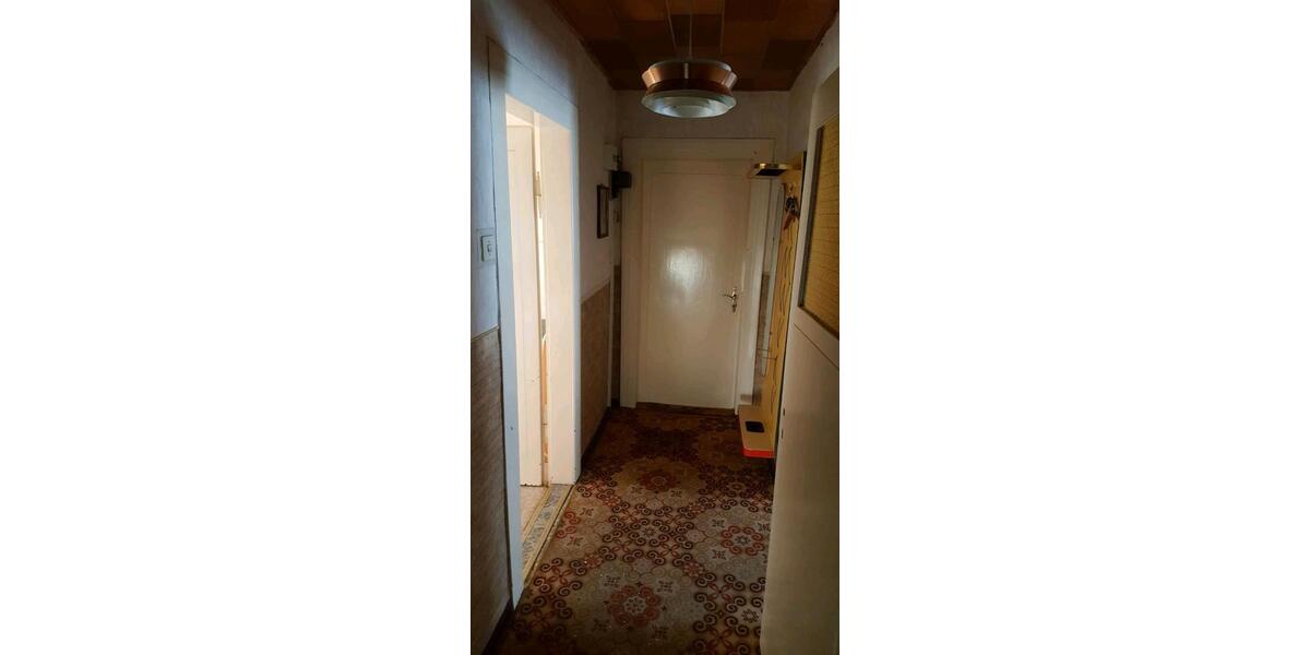 Etagenwohnung Neuhaus am Rennweg - 4 Zimmer, 100 m&sup2;, 800&euro; | Angebot:26289122