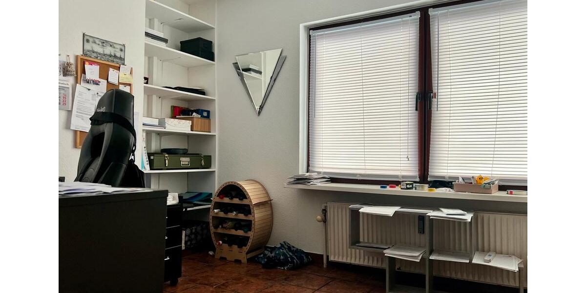 Bungalow Quickborn - 5 Zimmer, 185 m&sup2;, 1.750&euro; | Angebot:26037278