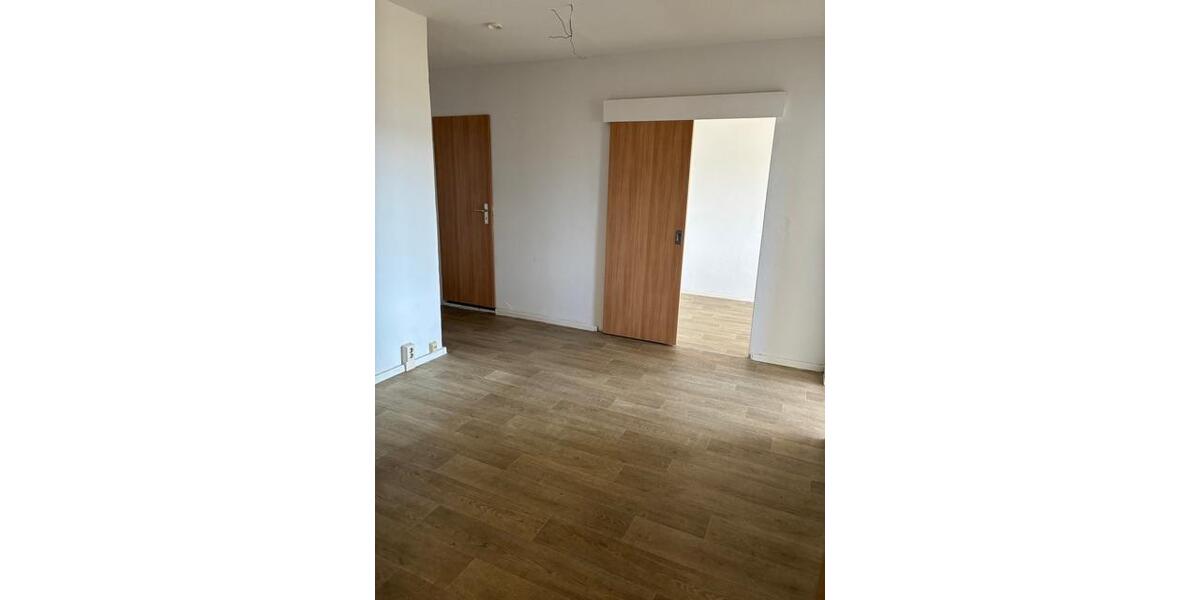 Etagenwohnung Gotha - 3 Zimmer, 72 m&sup2;, 430&euro; | Angebot:26005412
