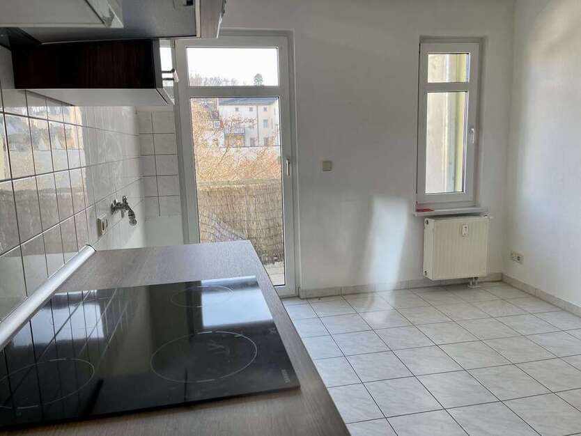 komplett möblierte 3-Zim-Wohnung mit Balkon - auch kurzfristige Mietzeit möglich