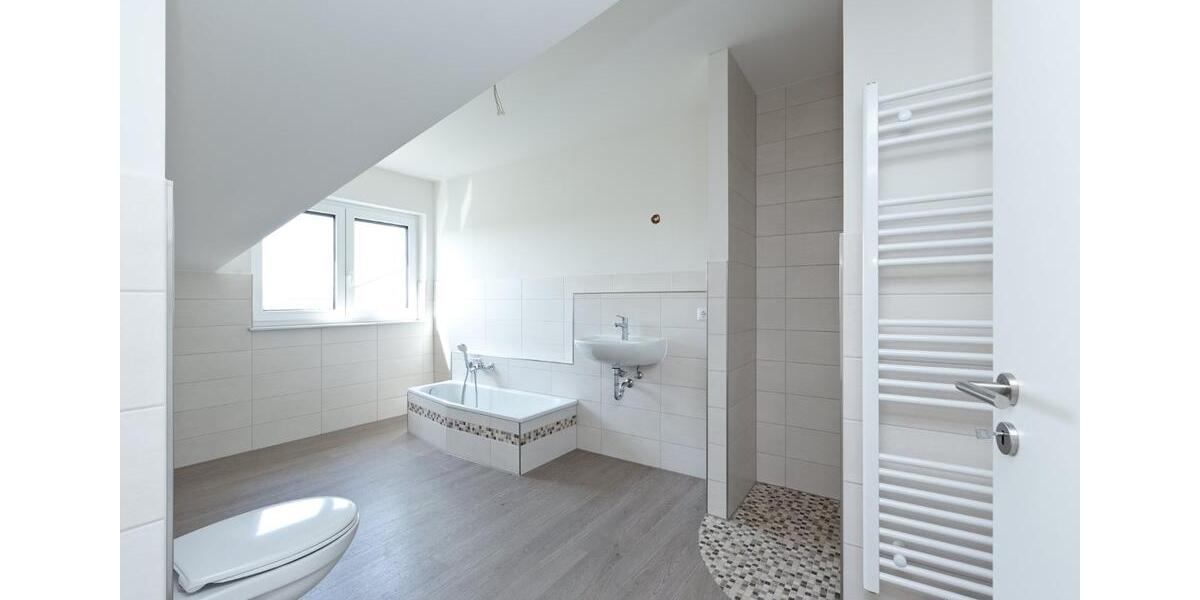 Etagenwohnung Waren (Müritz) - 3 Zimmer, 125 m&sup2;, 1.996&euro; | Angebot:24768300